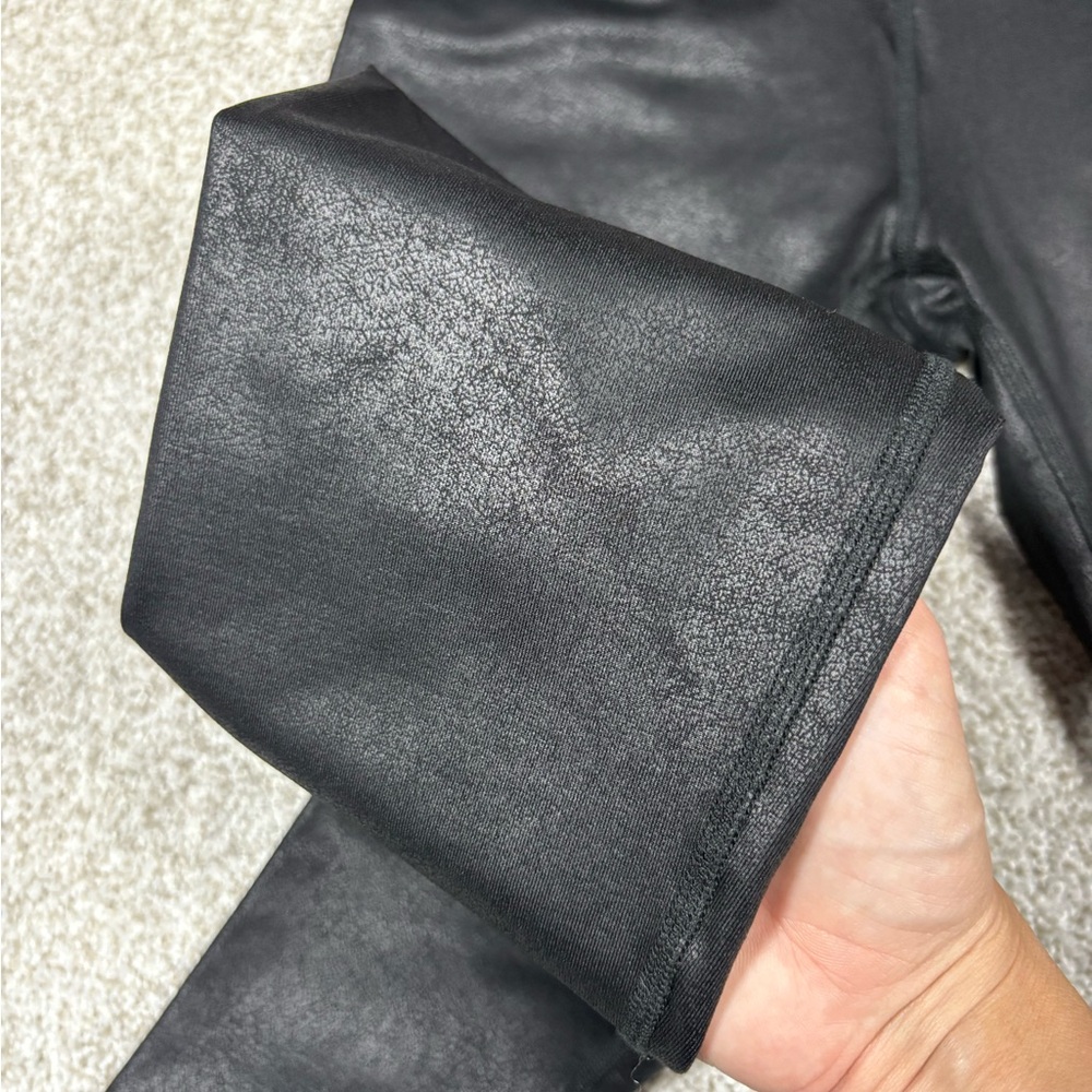 Beyond Yoga Leatherette High Waisted Midi Leggings Size small - Picture 5 of 10